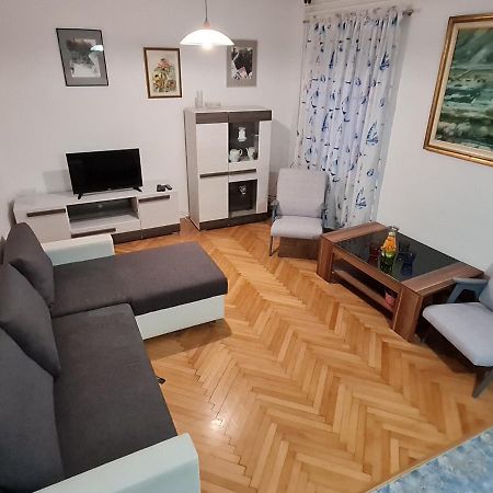Apartman Nena ซริกเวนิซา ภายนอก รูปภาพ